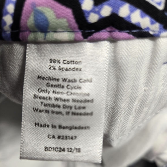 Talbots Women's Blue Paisley Shorts 6P - Picture 4 of 4